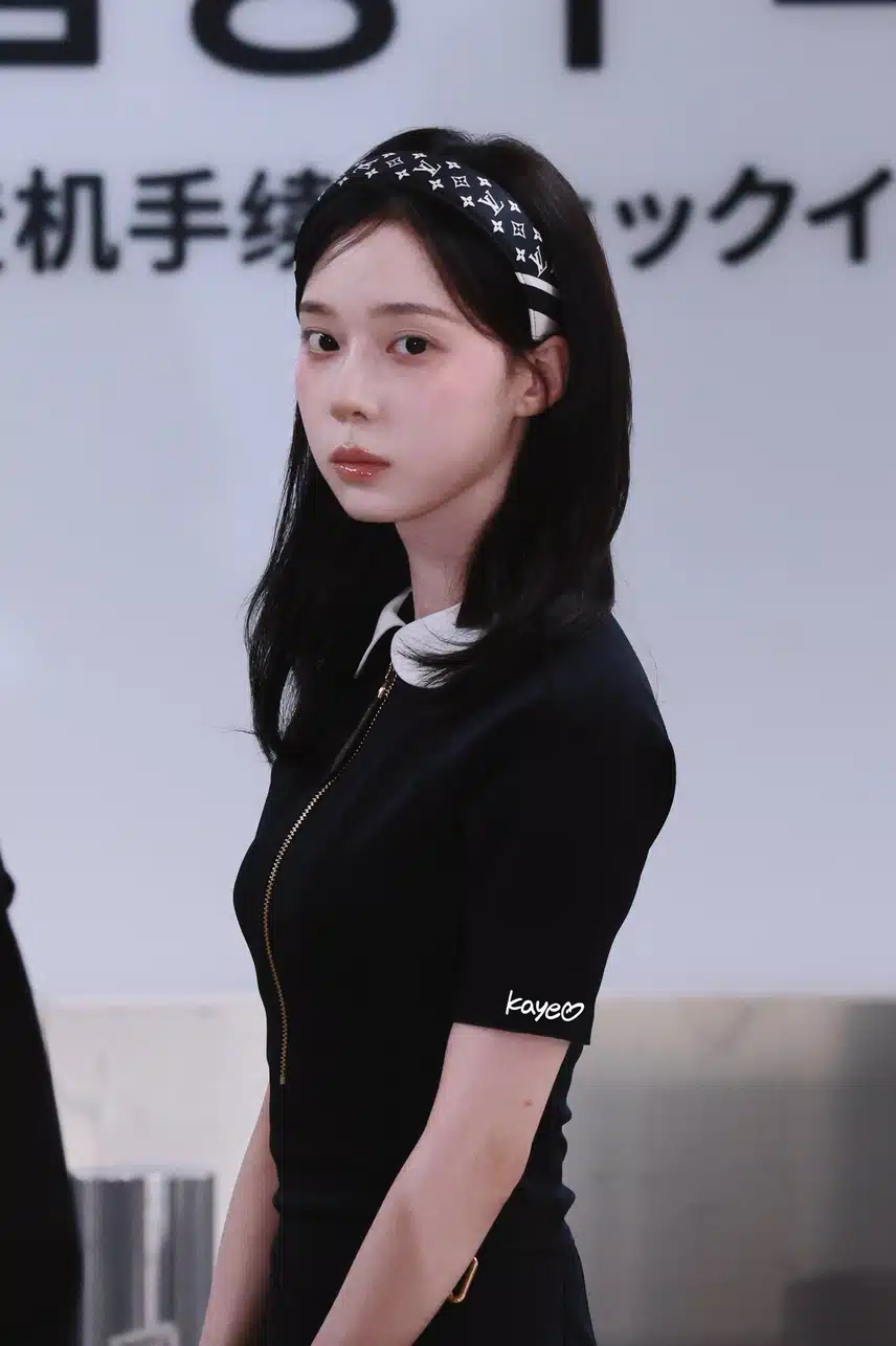 Công chúa Mùa đông diện nguyên bộ Louis Vuitton ngày hôm nay