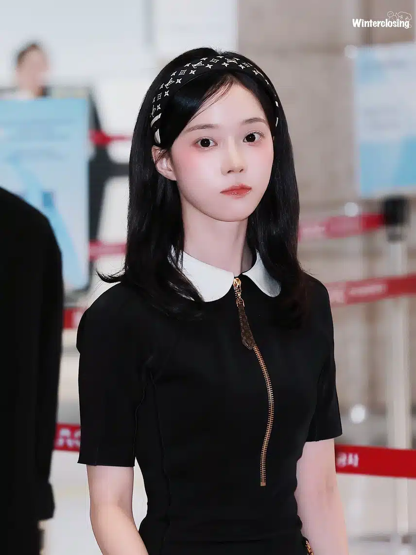 Công chúa Mùa đông diện nguyên bộ Louis Vuitton ngày hôm nay