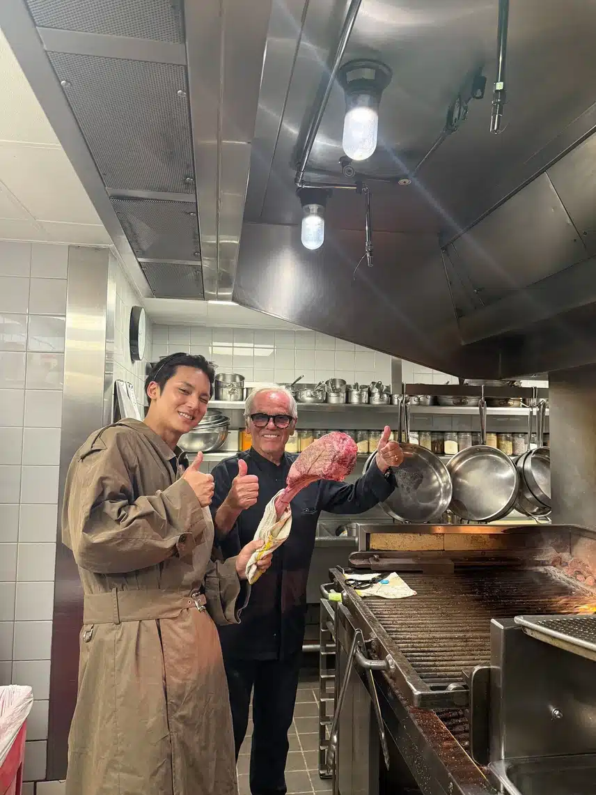 Actualización de Instagram de Min-gyu, ¡incluso entrando a la cocina del restaurante!