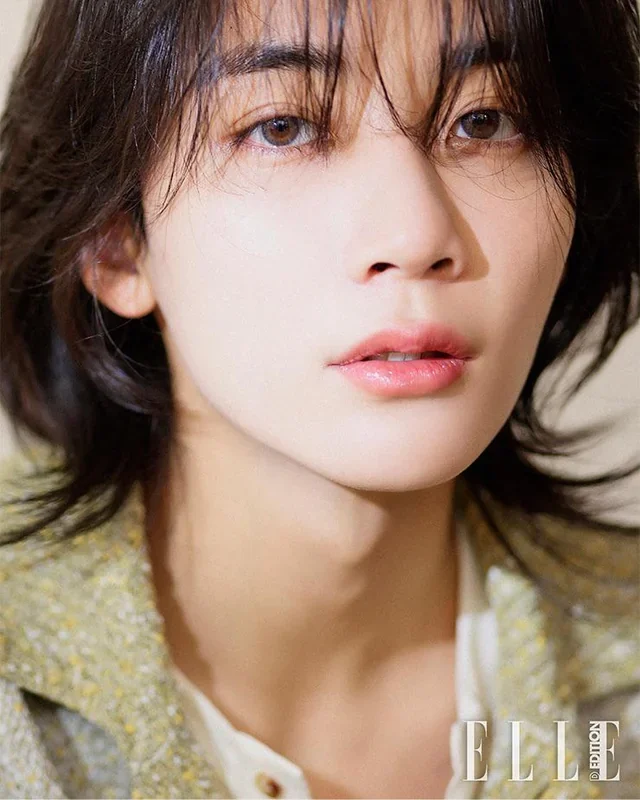 Jeonghan is truly a beauty that combines good looks and beauty.