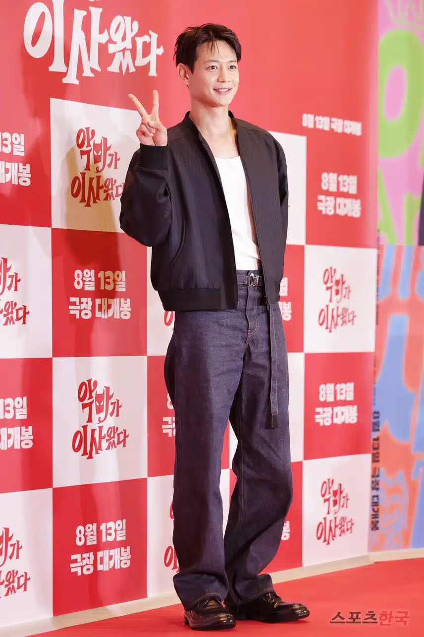 영화 악마가 이사왔다 시사회에 참석한 민호님 사진