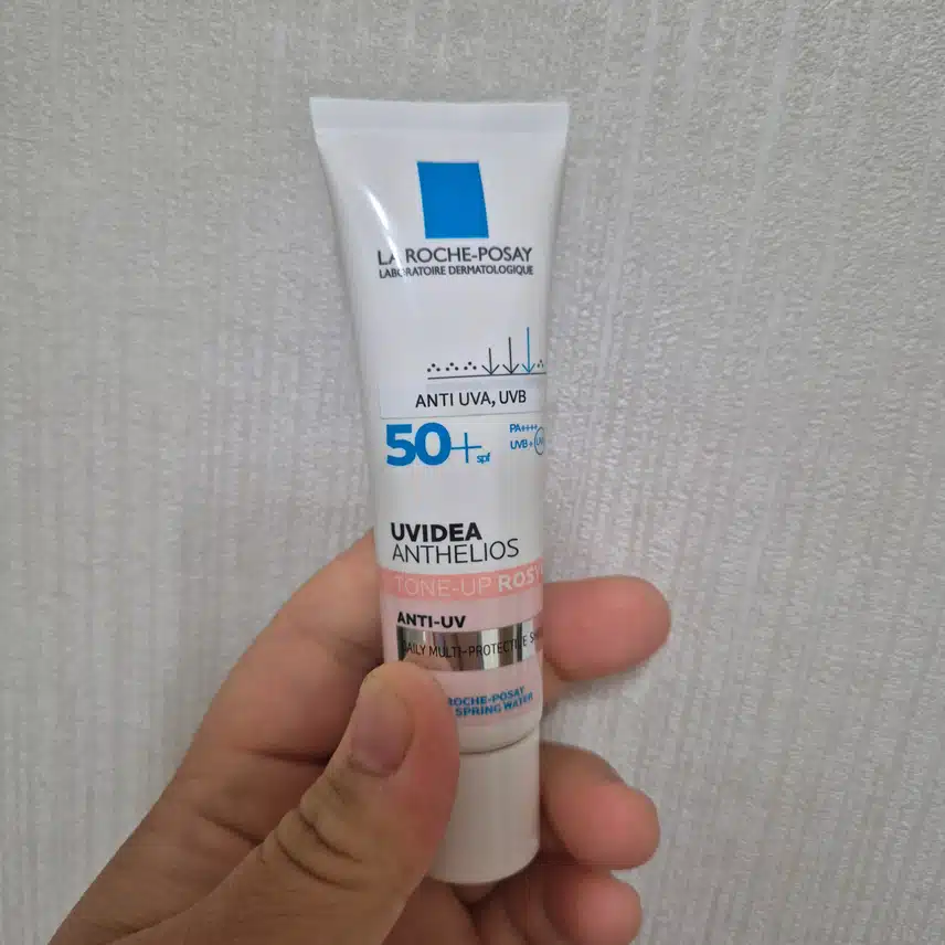 화사하게 톤업해주는 라로슈포제 유비데아 톤업 로지 글로우 후기