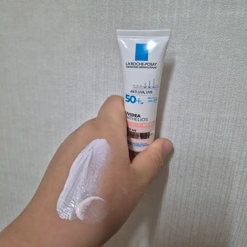 화사하게 톤업해주는 라로슈포제 유비데아 톤업 로지 글로우 후기