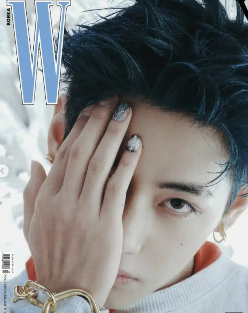 V's masculine scent that can be felt even through nails