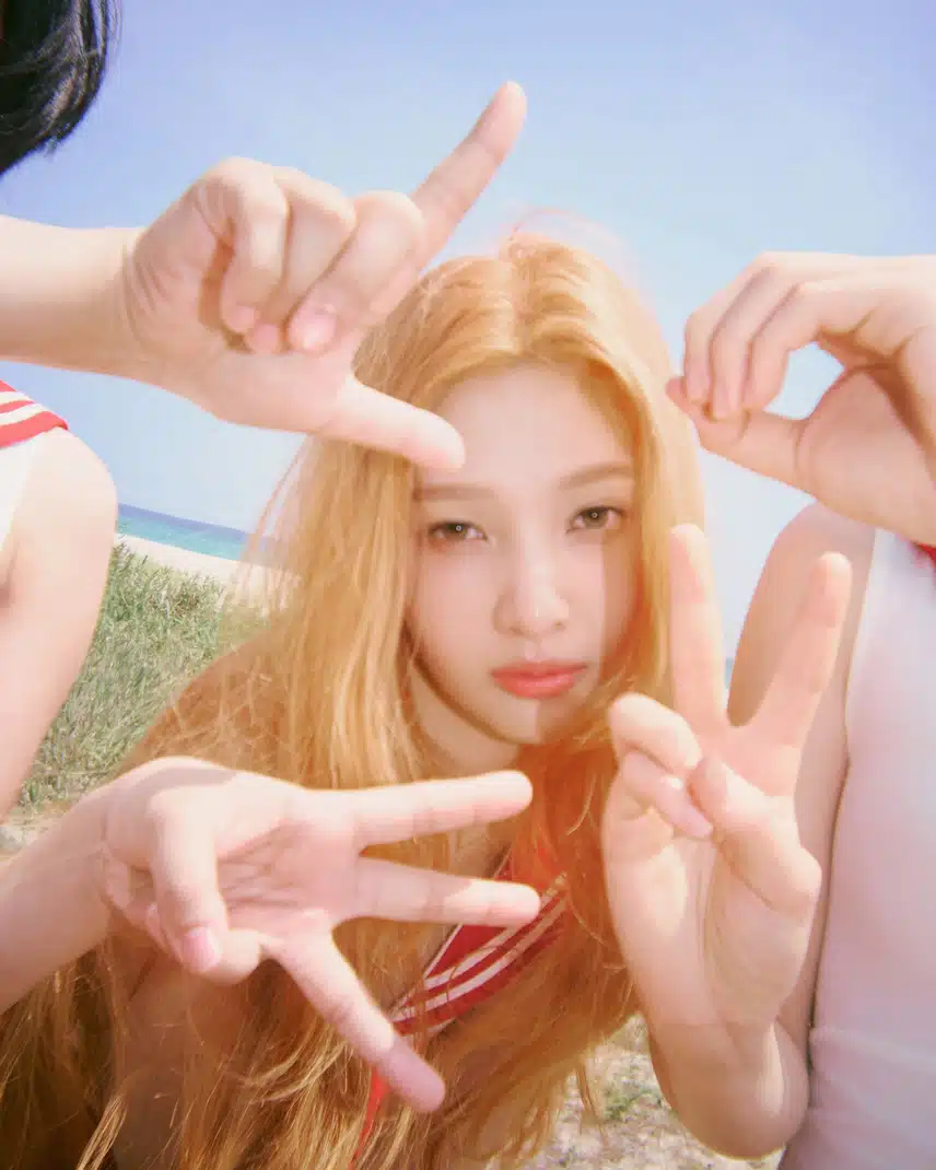 Red Velvet Joy's solo teaser photos bring to mind her ice cream days