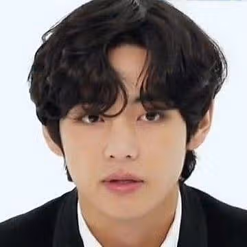 There's news that V has insomnia ahead of the full group releaseㅠㅠ