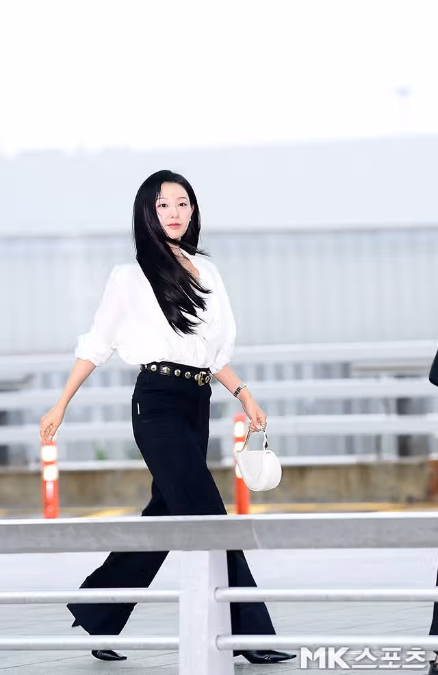 공항출근도 이렇게 이쁘다니