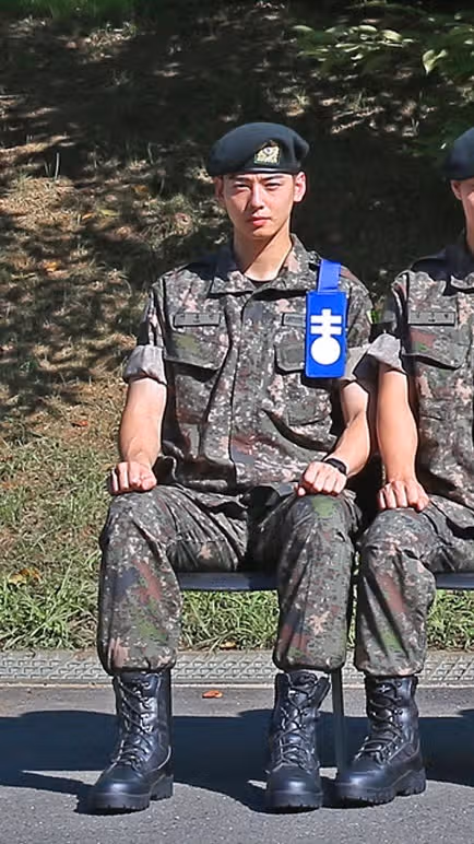 Cha Eun-woo's training camp photos are so believable that you'd think they were taken during a movie shoot.