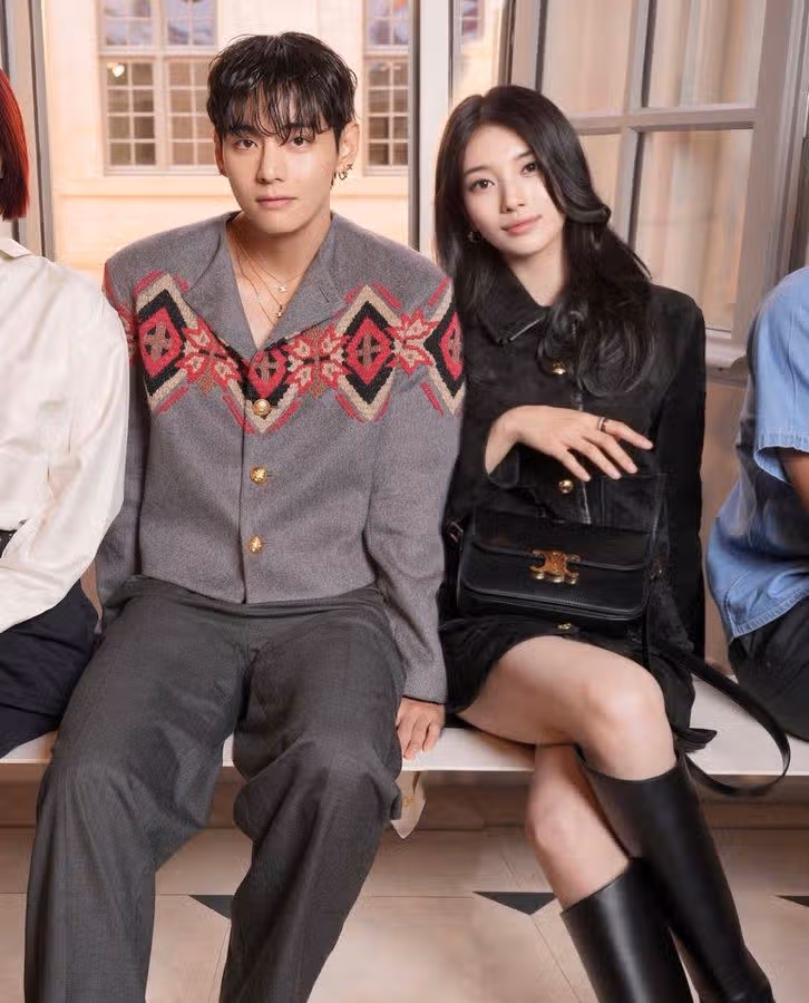 로맨틱 코미디 재질 셀린느 뷔&수지
