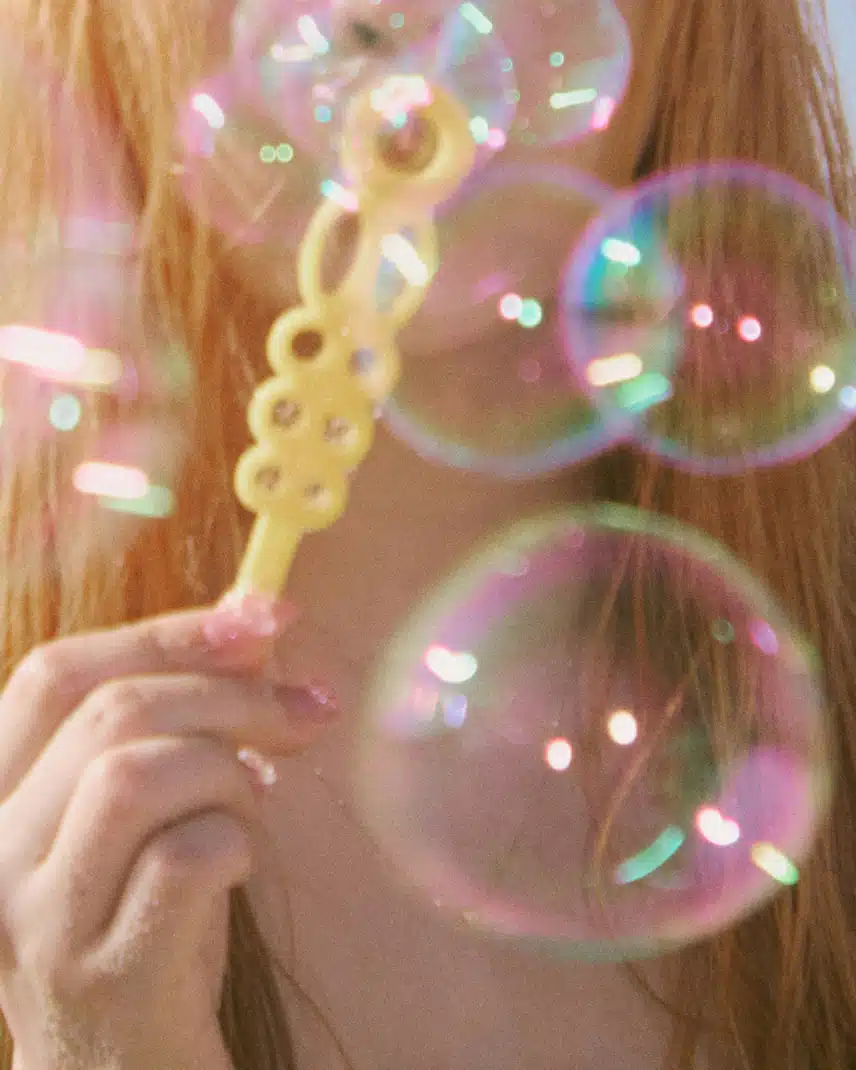 Joy teaser images with a Pinterest feel for each photo that pops up
