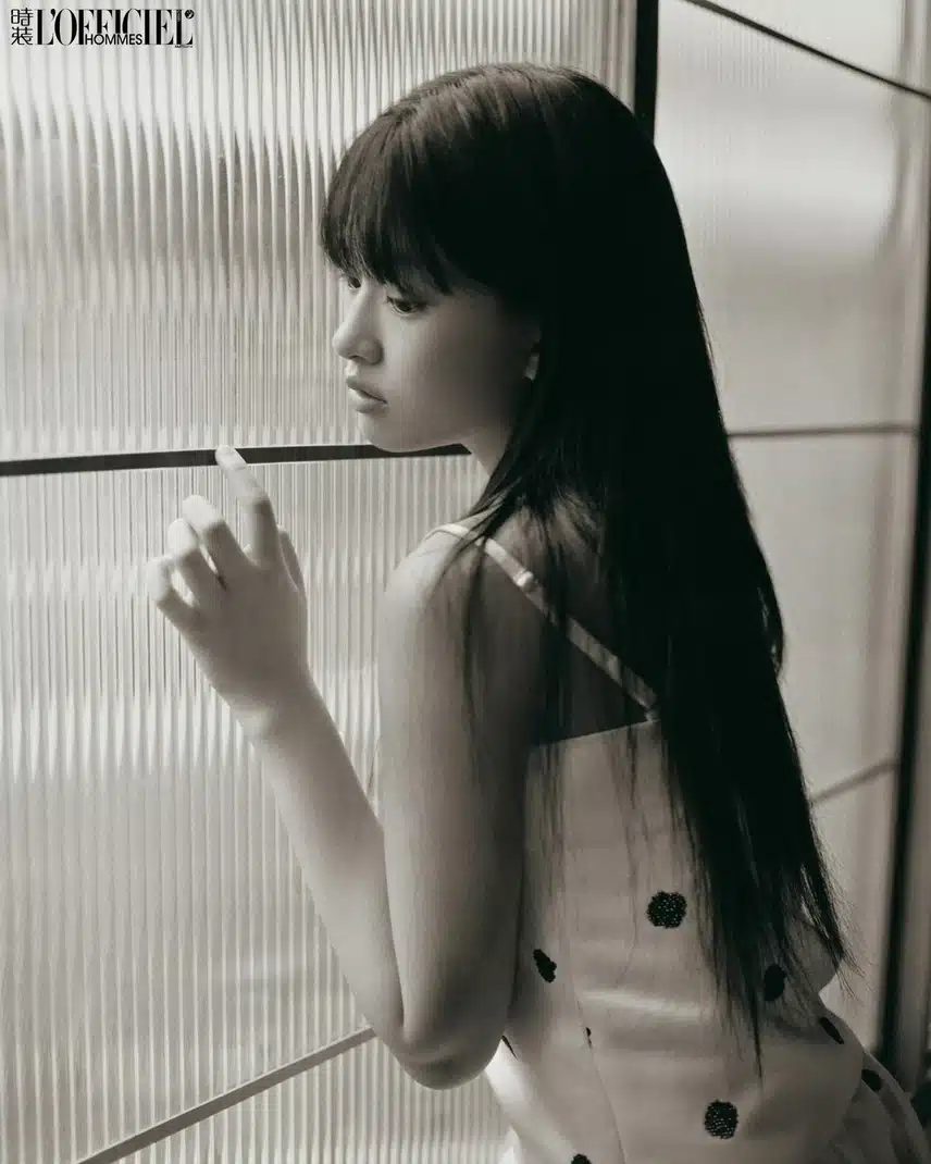 분위기 미친 아이브 안유진 로피시엘옴므 차이나 화보