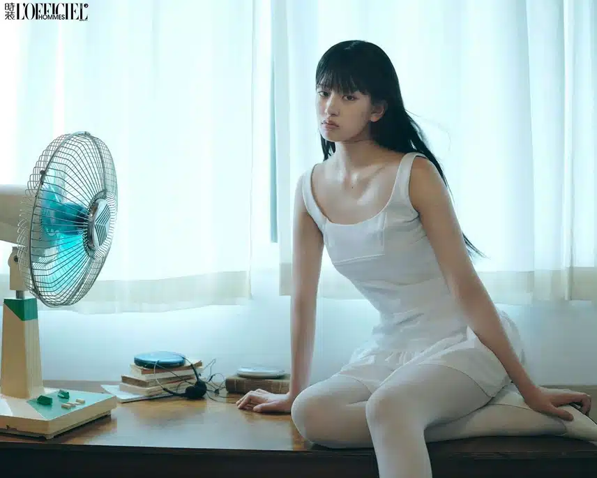 분위기 미친 아이브 안유진 로피시엘옴므 차이나 화보