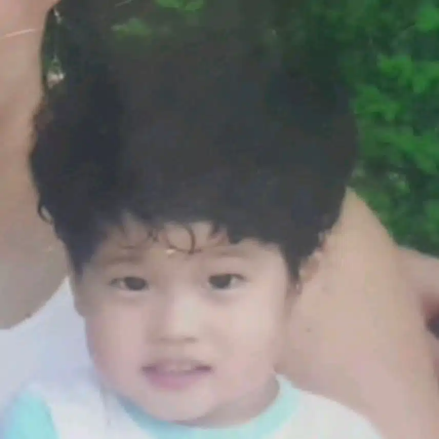 Sohee, who was different from others since she was young, had thick hair.