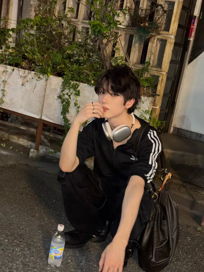 Ji Sung AirPods Max suits you well ㅎㅎ It's so good👽