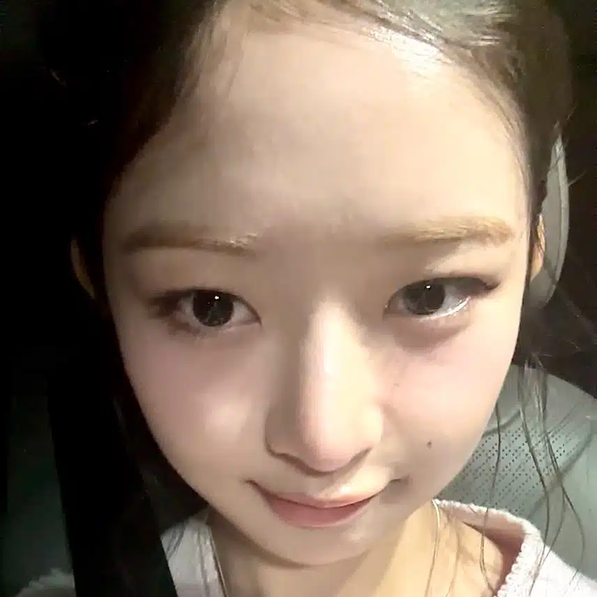 동글 동글 너무 귀여운 아이브 레이의 셀카 