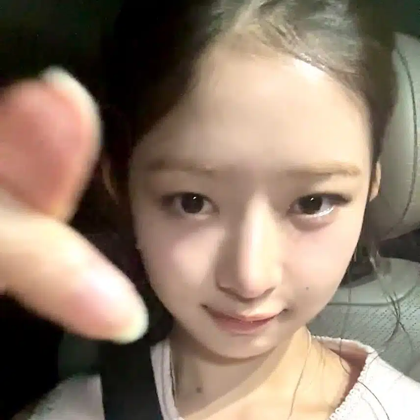 동글 동글 너무 귀여운 아이브 레이의 셀카 
