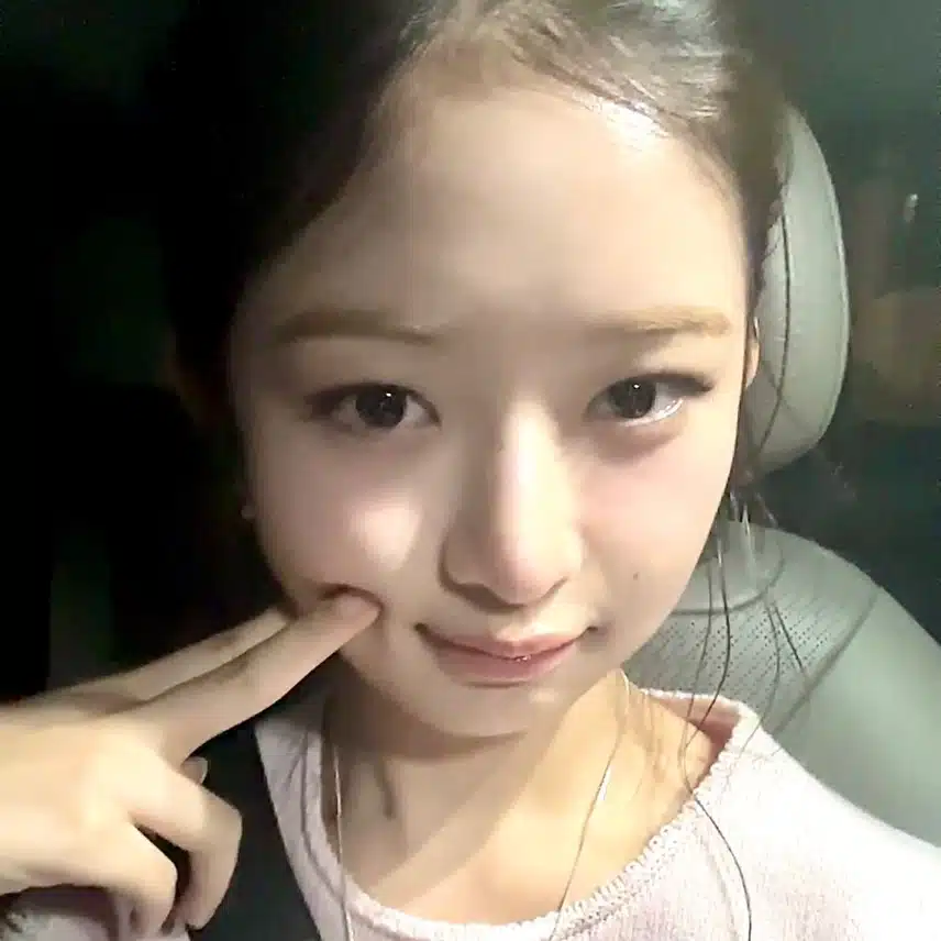 동글 동글 너무 귀여운 아이브 레이의 셀카 