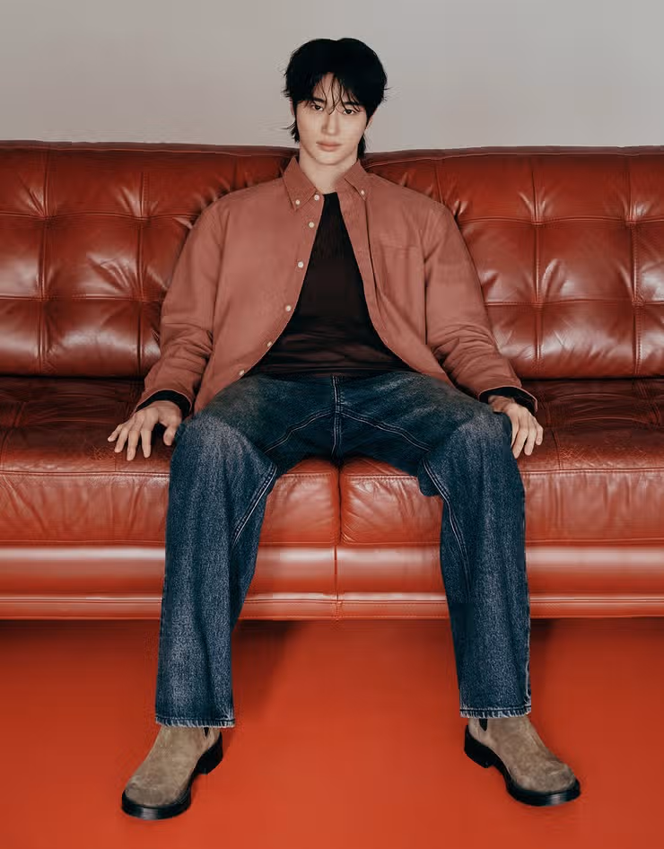 Giordano's new pictorial photos are up.