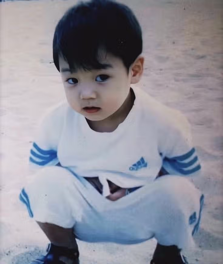 방탄 정국은 어린 시절 모습도 귀엽네요