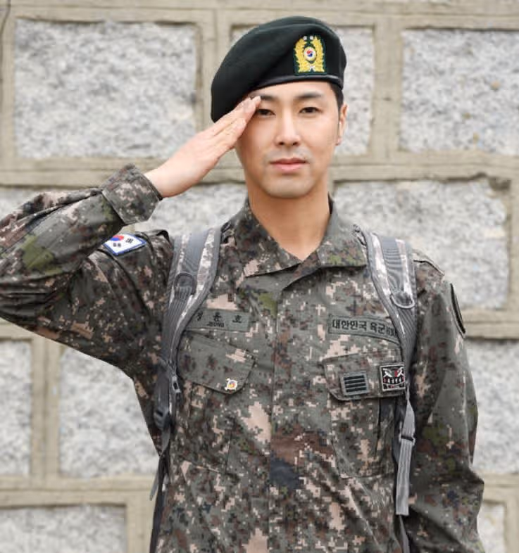 Il membro dei TVXQ è considerato una delle celebrità che hanno prestato servizio nell'esercito?
