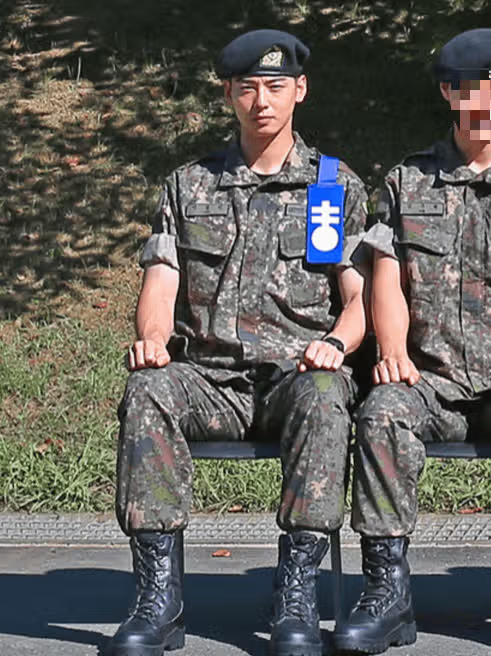 은우님 군생활 열심히 하고있군요 