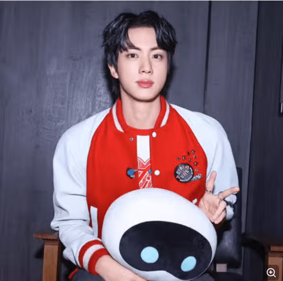Jin, My One Pick, ocupó el puesto número 1 en la categoría individual de K-Pop durante 76 semanas consecutivas