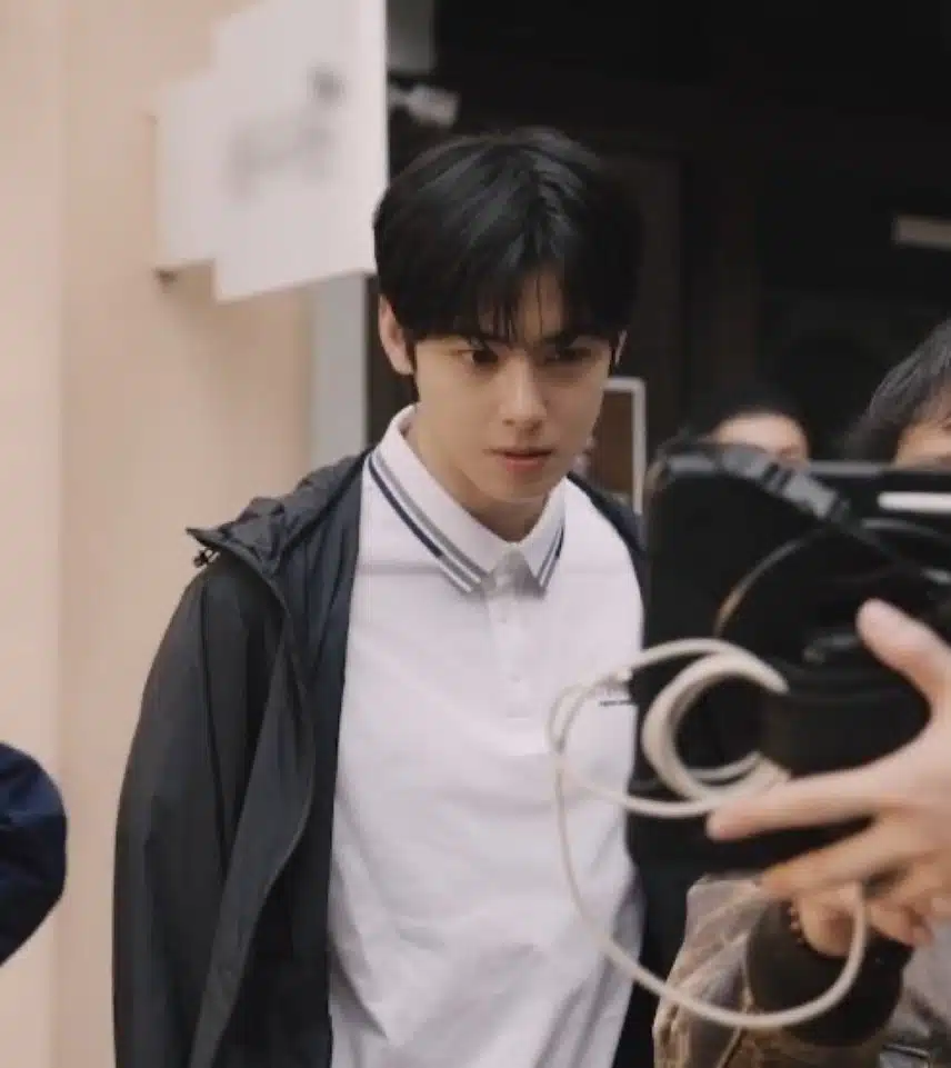 모니터링하는 모습도 멋있는 차은우