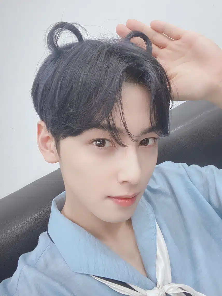 곰돌이 귀, 고양이 귀 헤어를 한 차은우