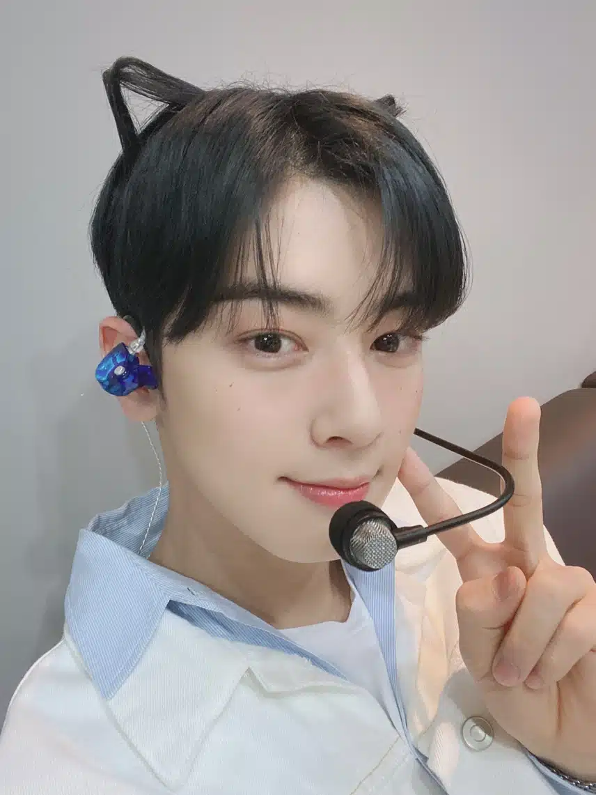곰돌이 귀, 고양이 귀 헤어를 한 차은우