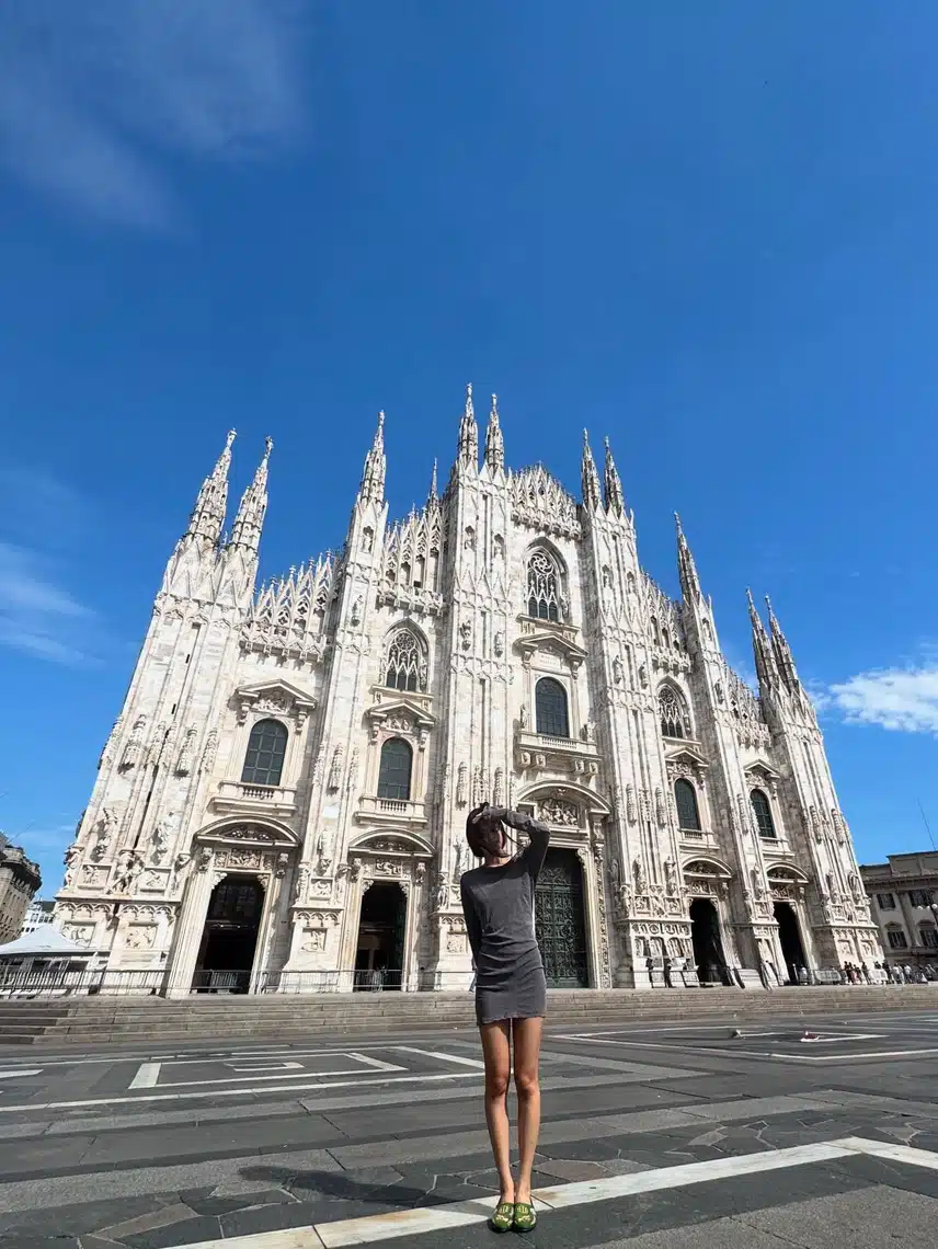 Jenny si sta godendo il suo tour europeo e le visite turistiche.