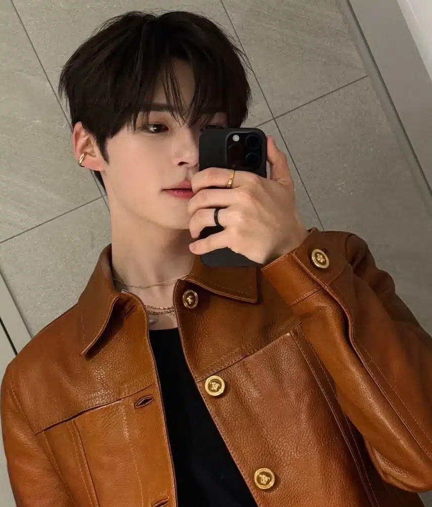 Hanbin, tes photos dans le miroir me rendent fou