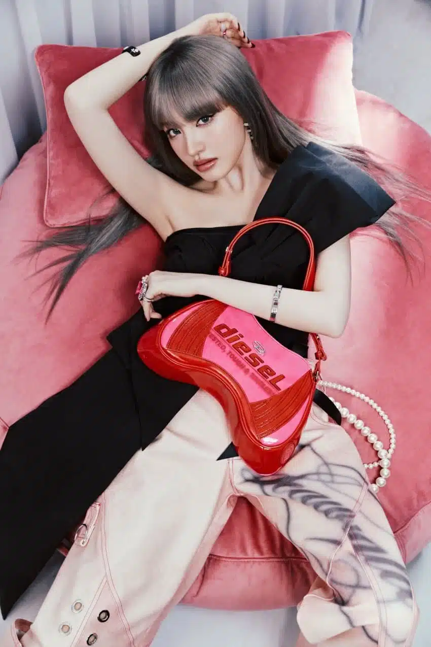 < 𝐈𝐕𝐄 𝐒𝐄𝐂𝐑𝐄𝐓 > Liz Confor