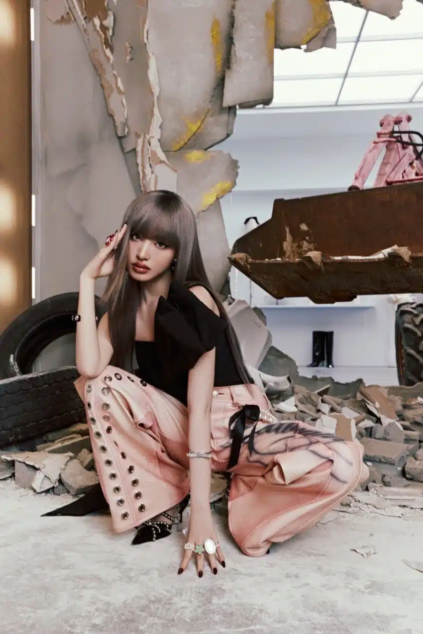 < 𝐈𝐕𝐄 𝐒𝐄𝐂𝐑𝐄𝐓 > Liz Confor