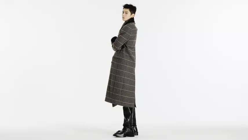 Cha Eun-woo, alto, de cara pequeña y con proporciones superiores.
